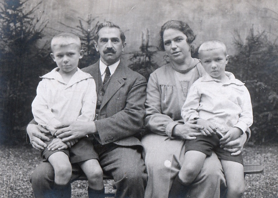 Présentation Aiden Campbell Famille-hartmann-sc3a9lestat-1930